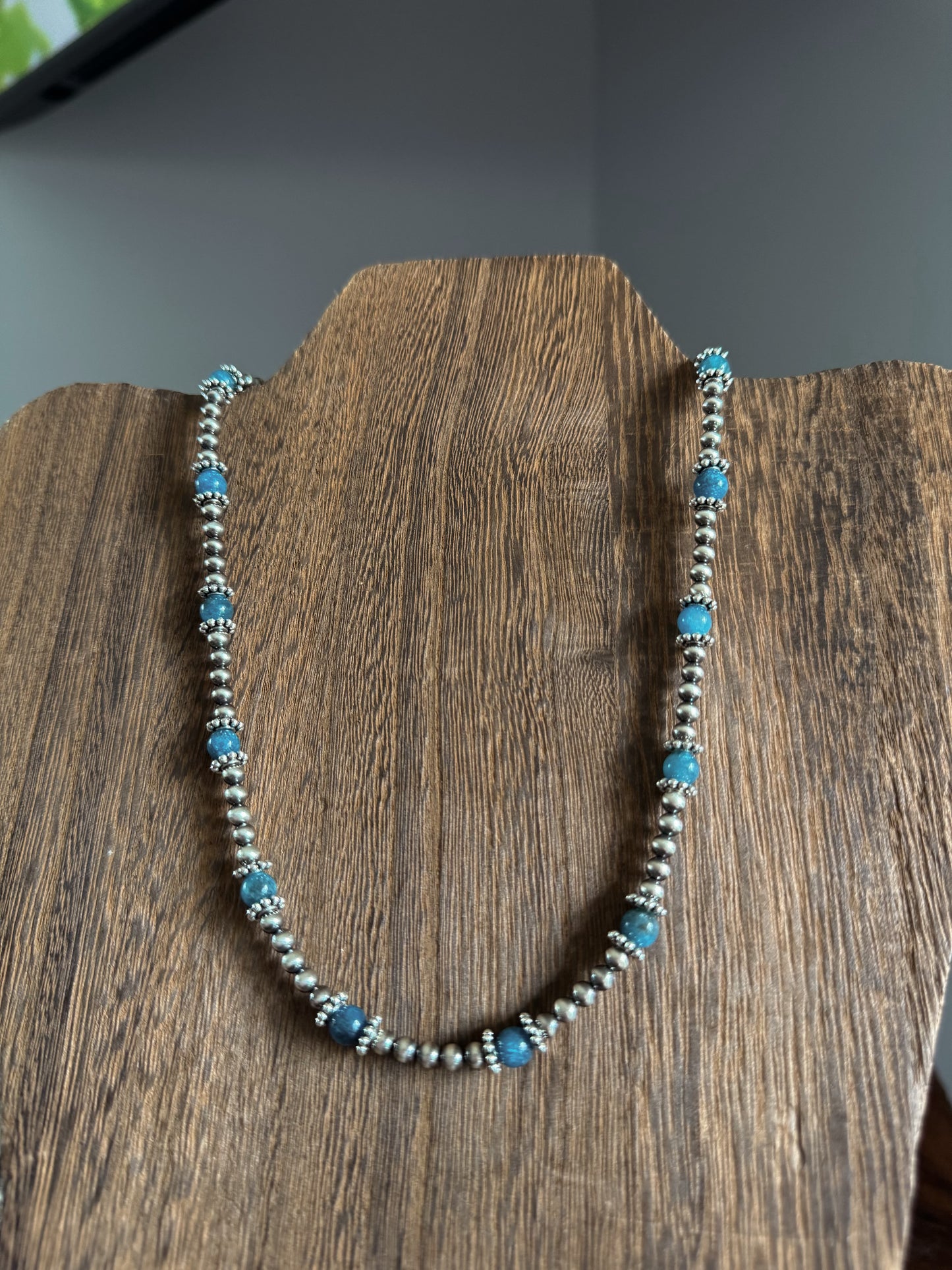 17" Blue Quartz