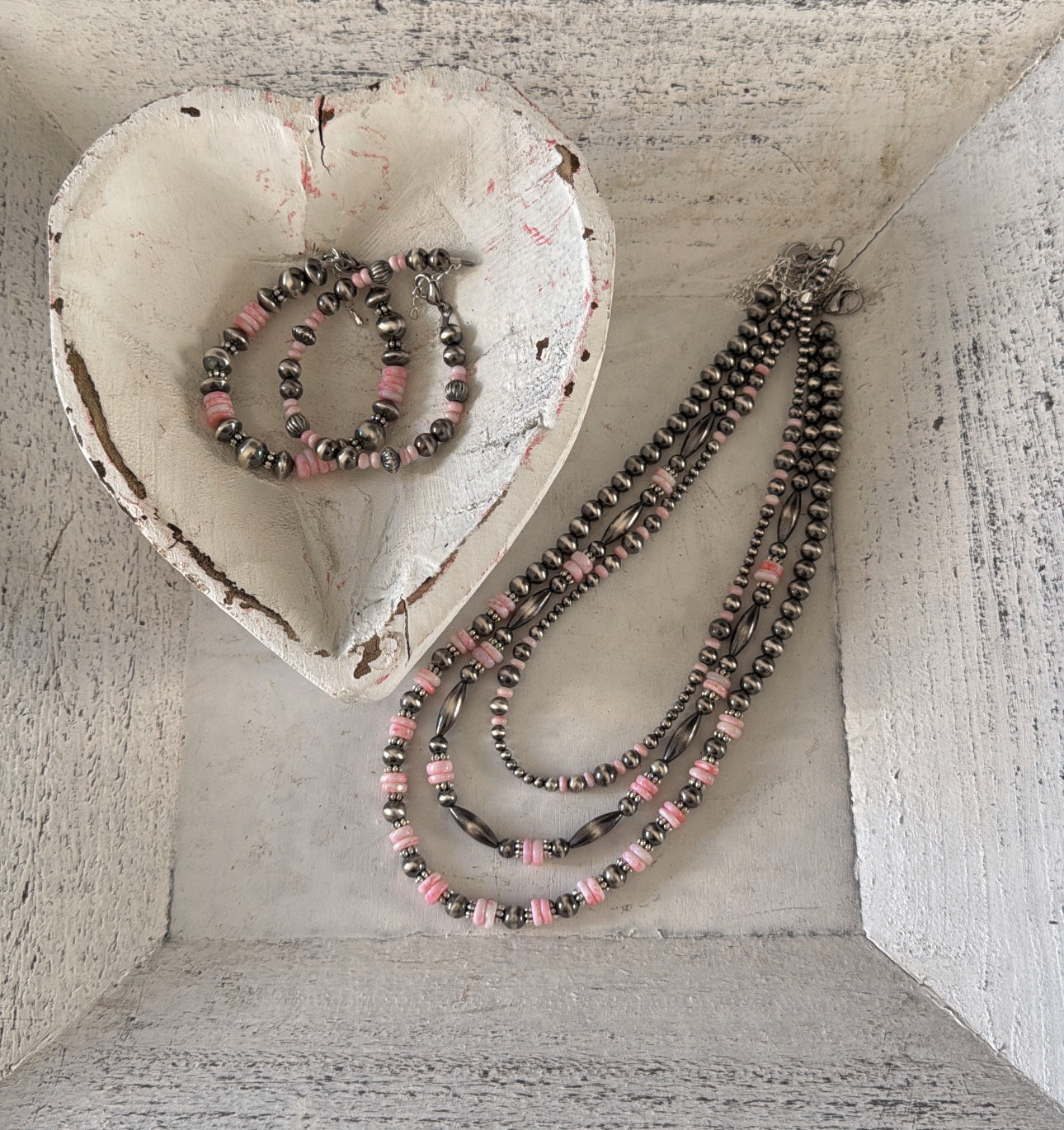 Pink Conch Corrugated Bracelet
