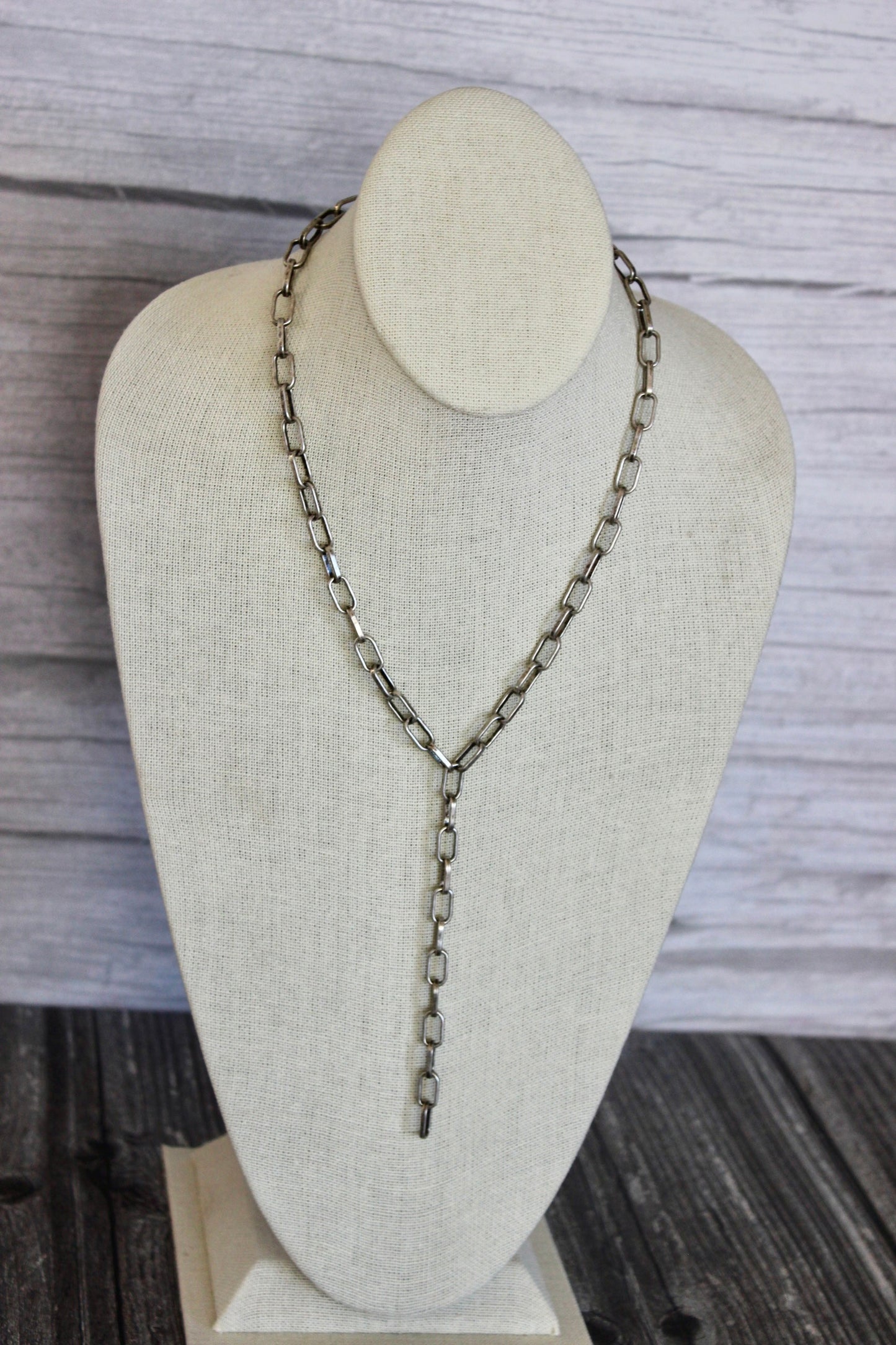 Chain Lariat