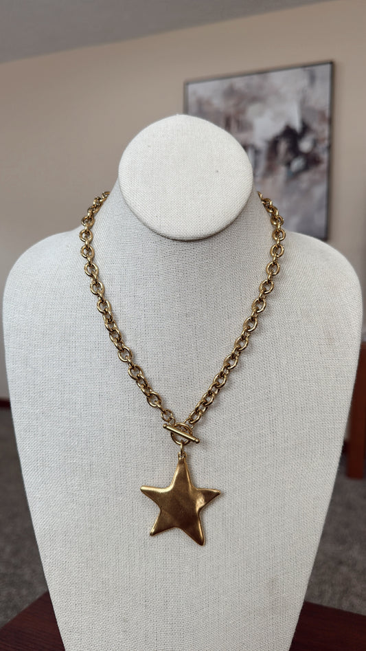 Star Toggle Necklace Gold